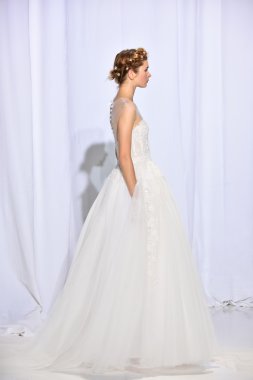  Reem Acra sonbahar 2017 Gelin Koleksiyonu gösteri