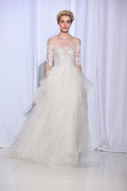  Reem Acra sonbahar 2017 Gelin Koleksiyonu gösteri