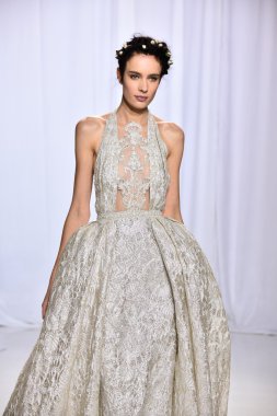  Reem Acra sonbahar 2017 Gelin Koleksiyonu gösteri