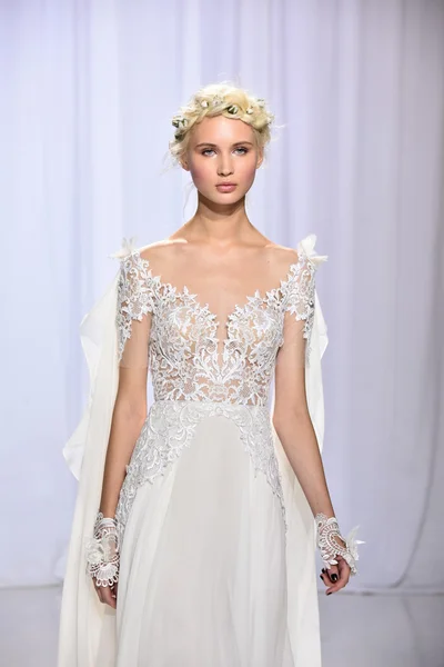 Reem Acra najaar 2017 Bridal collectie Toon — Stockfoto