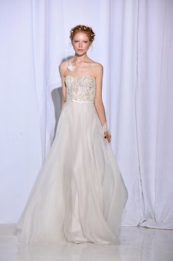  Reem Acra sonbahar 2017 Gelin Koleksiyonu gösteri