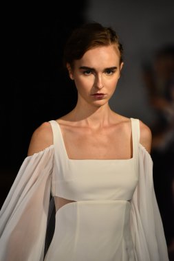 Rivini sonbahar 2017 Gelin Koleksiyonu gösteri