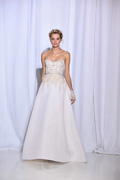 Reem Acra Fall 2017 Bridal collection show — Stock Photo, Image