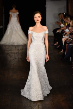 Rivini sonbahar 2017 Gelin Koleksiyonu gösteri