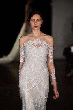 Rivini sonbahar 2017 Gelin Koleksiyonu gösteri