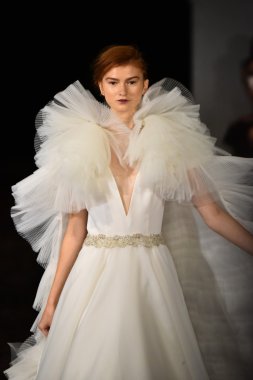 Rivini sonbahar 2017 Gelin Koleksiyonu gösteri