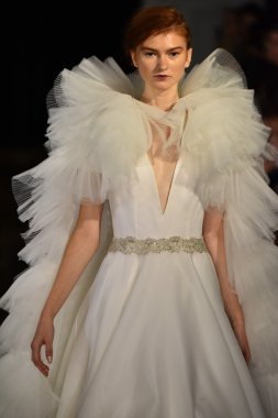 Rivini sonbahar 2017 Gelin Koleksiyonu gösteri