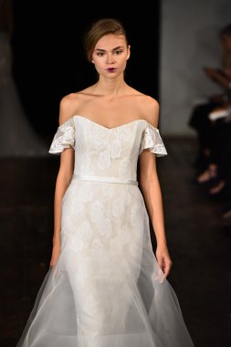 Rivini sonbahar 2017 Gelin Koleksiyonu gösteri