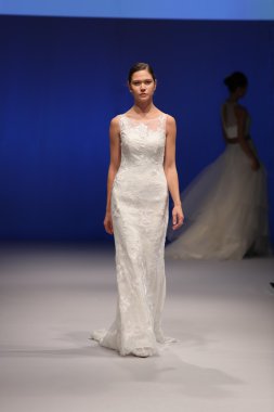 Amare gelin Couture sonbahar 2017 koleksiyonu gösteri