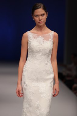 Amare gelin Couture sonbahar 2017 koleksiyonu gösteri