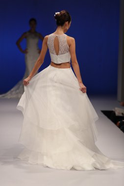 Amare gelin Couture sonbahar 2017 koleksiyonu gösteri