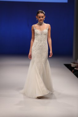 Amare gelin Couture sonbahar 2017 koleksiyonu gösteri