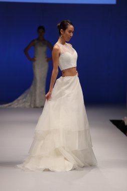 Amare gelin Couture sonbahar 2017 koleksiyonu gösteri