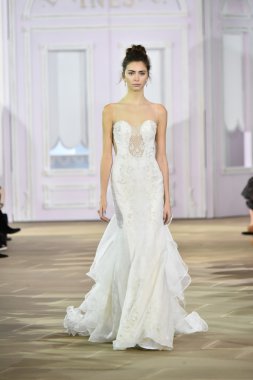 Ines Di Santo sonbahar 2017 Gelin Koleksiyonu gösteri 