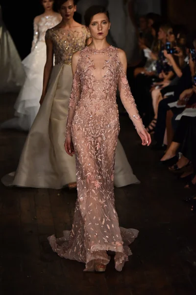  Rivini sonbahar 2017 Gelin Koleksiyonu gösteri 
