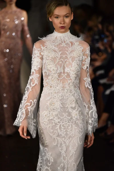 Rivini sonbahar 2017 Gelin Koleksiyonu gösteri