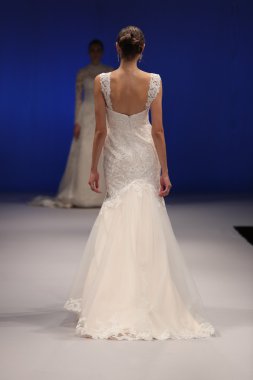 Amare gelin Couture sonbahar 2017 koleksiyonu gösteri