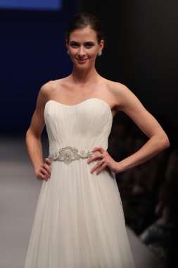 Amare gelin Couture sonbahar 2017 koleksiyonu gösteri