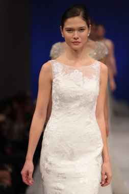 Amare gelin Couture sonbahar 2017 koleksiyonu gösteri