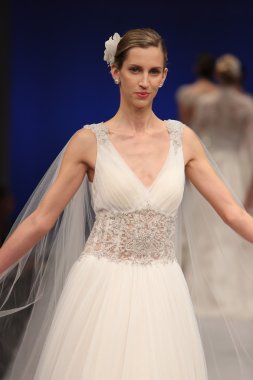 Amare gelin Couture sonbahar 2017 koleksiyonu gösteri