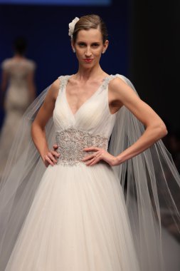 Amare gelin Couture sonbahar 2017 koleksiyonu gösteri