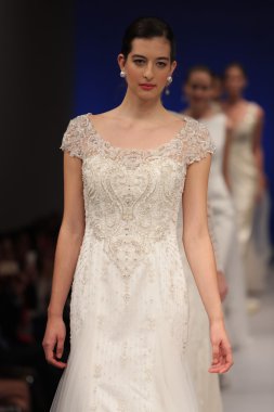 Amare gelin Couture sonbahar 2017 koleksiyonu gösteri