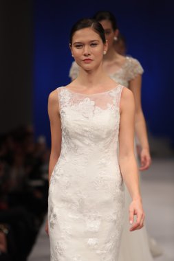 Amare gelin Couture sonbahar 2017 koleksiyonu gösteri