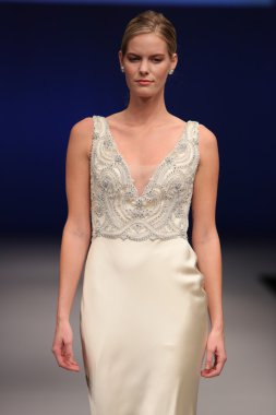 Amare gelin Couture sonbahar 2017 koleksiyonu gösteri