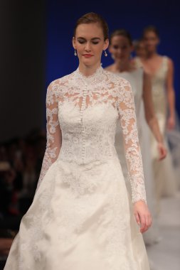 Amare gelin Couture sonbahar 2017 koleksiyonu gösteri