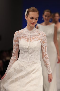 Amare gelin Couture sonbahar 2017 koleksiyonu gösteri