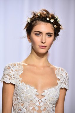  Reem Acra sonbahar 2017 Gelin Koleksiyonu gösteri