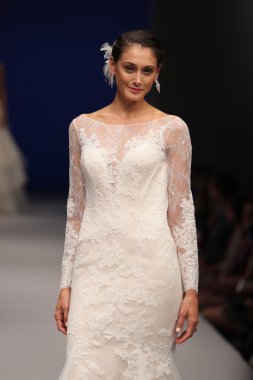 Amare gelin Couture sonbahar 2017 koleksiyonu gösteri