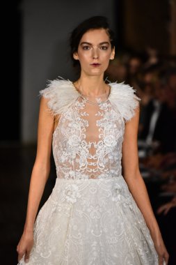 Rivini sonbahar 2017 Gelin Koleksiyonu gösteri