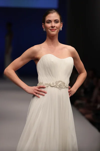 Amare Bridal Couture Fall 2017 collection show — Stock Photo, Image