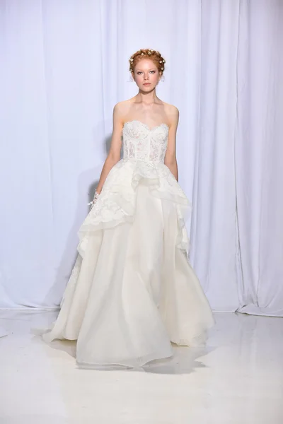 Reem Acra najaar 2017 Bridal collectie Toon — Stockfoto