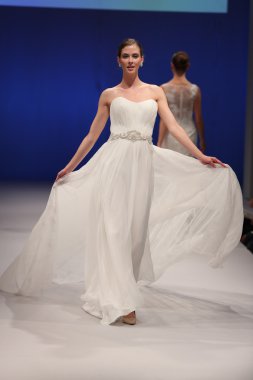 Amare gelin Couture sonbahar 2017 koleksiyonu gösteri