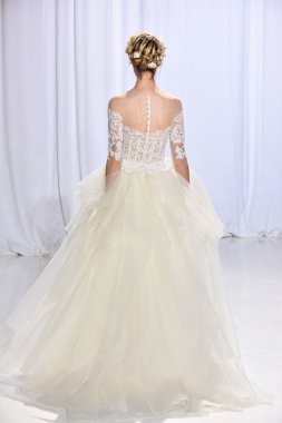 Reem Acra sonbahar 2017 Gelin Koleksiyonu gösteri 