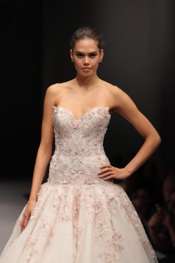 Milady Sonbahar Eve 2017 koleksiyon gösterisi