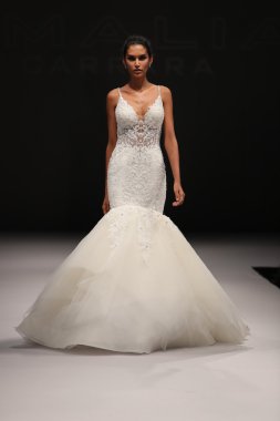 Milady Sonbahar Eve 2017 koleksiyon gösterisi