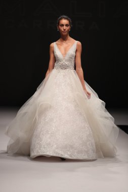 Milady Sonbahar Eve 2017 koleksiyon gösterisi