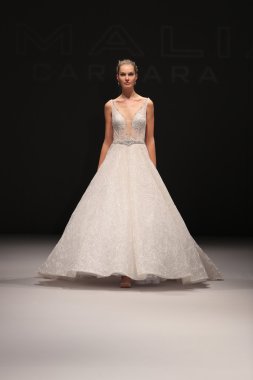 Milady Sonbahar Eve 2017 koleksiyon gösterisi