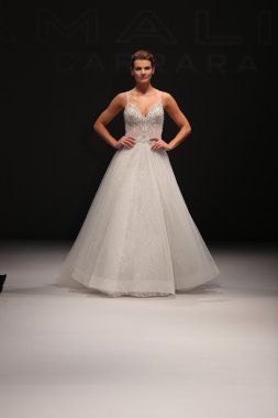 Milady Sonbahar Eve 2017 koleksiyon gösterisi