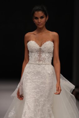 Milady Sonbahar Eve 2017 koleksiyon gösterisi