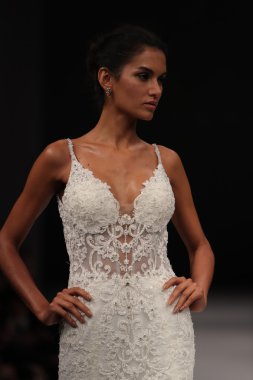 Milady Sonbahar Eve 2017 koleksiyon gösterisi