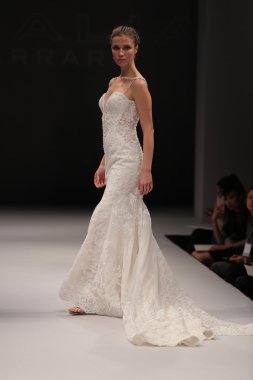 Milady Sonbahar Eve 2017 koleksiyon gösterisi