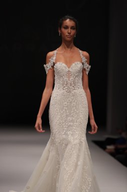 Milady Sonbahar Eve 2017 koleksiyon gösterisi