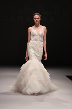 Milady Sonbahar Eve 2017 koleksiyon gösterisi