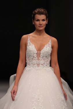 Milady Sonbahar Eve 2017 koleksiyon gösterisi