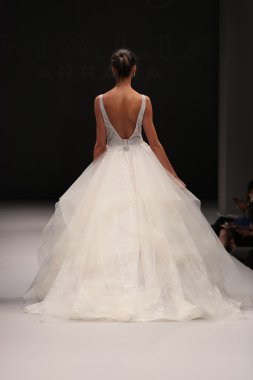 Milady Sonbahar Eve 2017 koleksiyon gösterisi