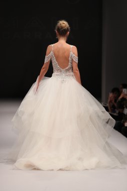 Milady Sonbahar Eve 2017 koleksiyon gösterisi